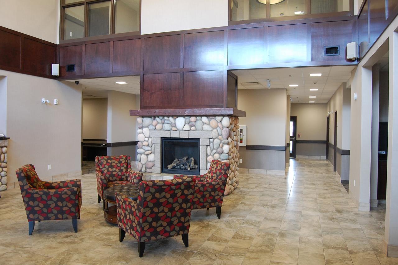 Cobble Creek Lodge Maple Creek Bagian luar foto